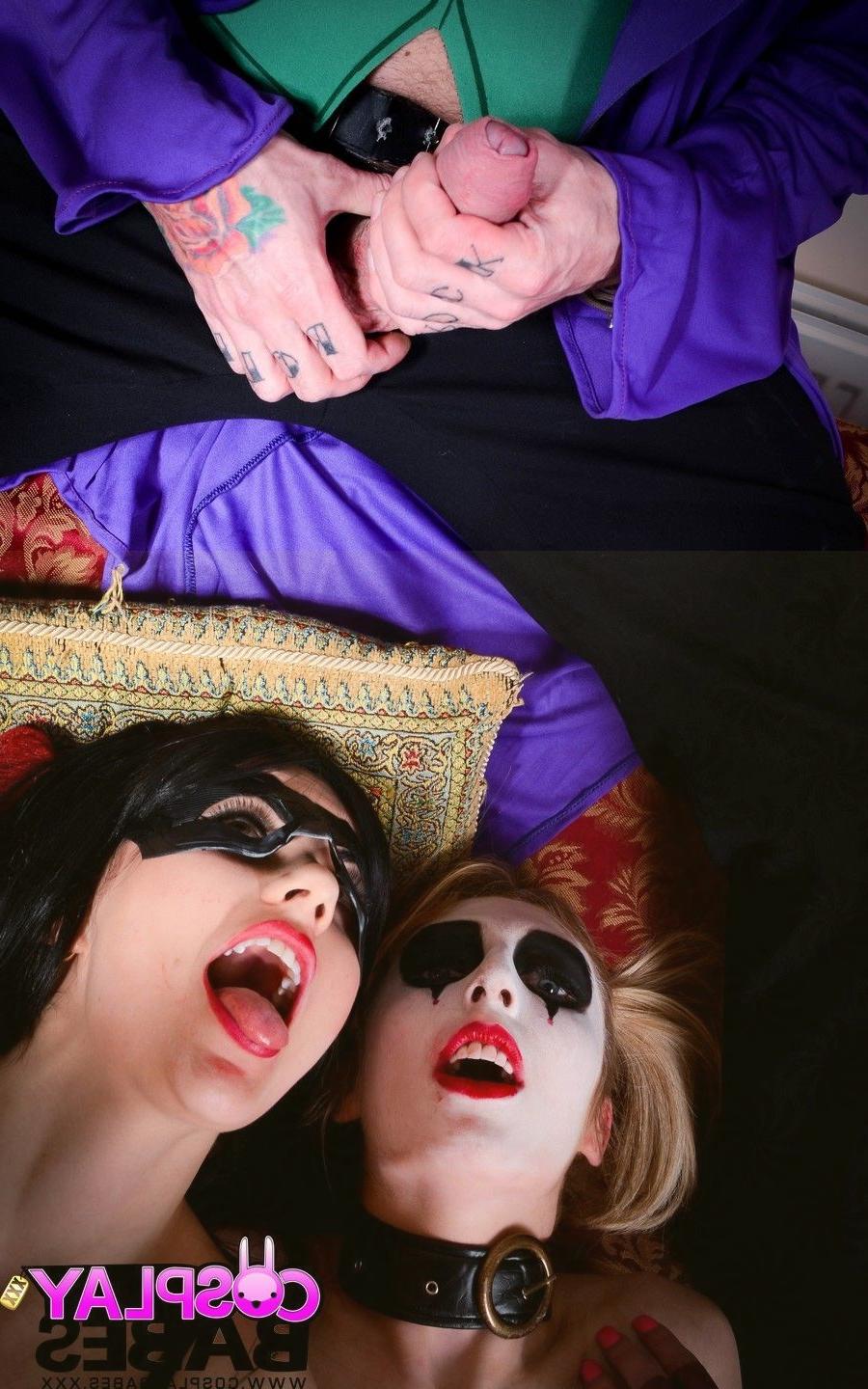 Jessica Jansen and Tina Kay form a threesome with the Jokers Photo